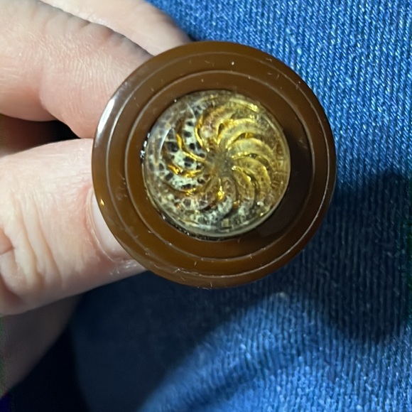 two bakelite buttons patina different sizes for sweater or winter coat - Picture 5 of 8